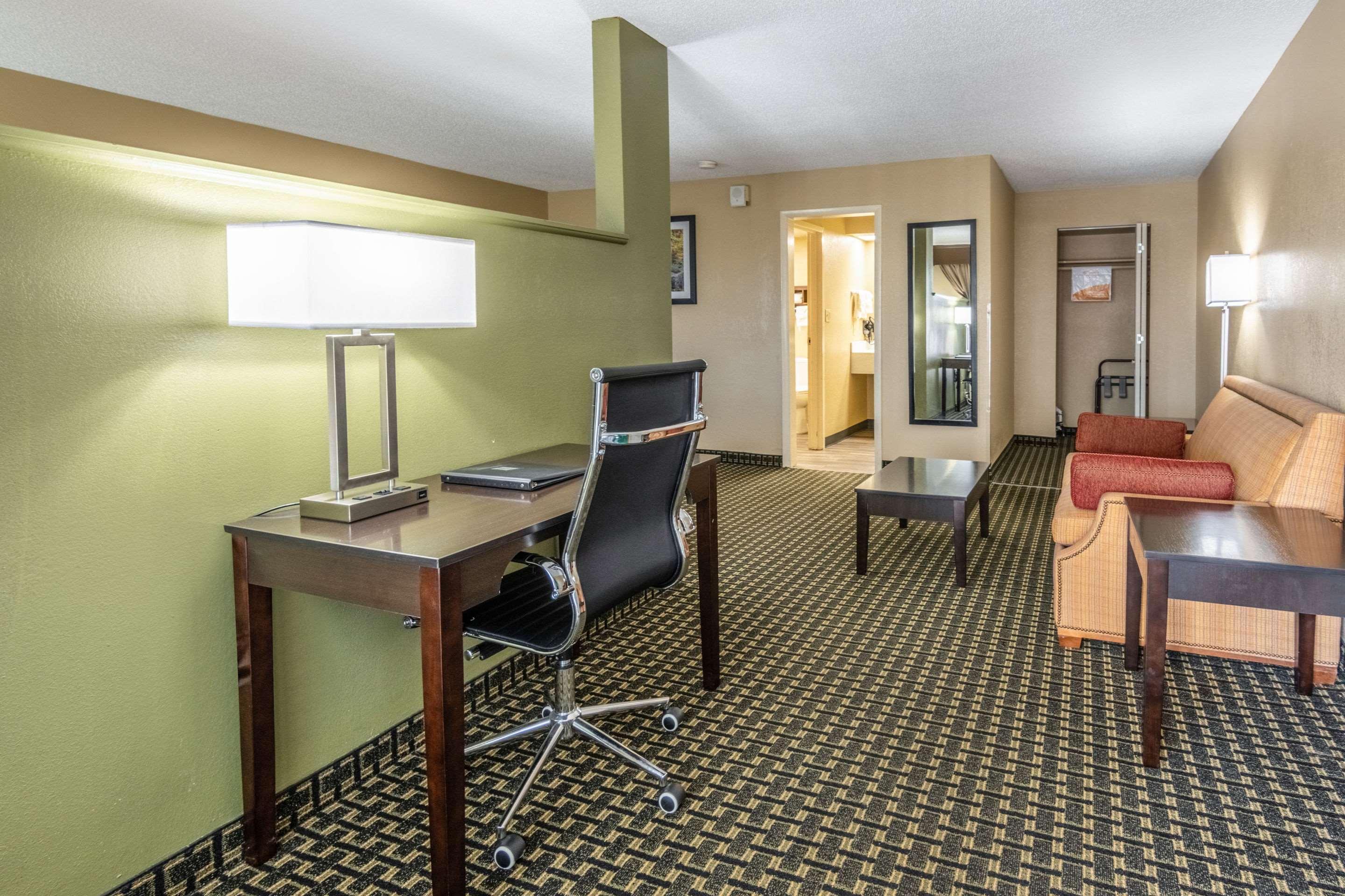 Quality Inn Perry - National Fairgrounds Area Exteriör bild
