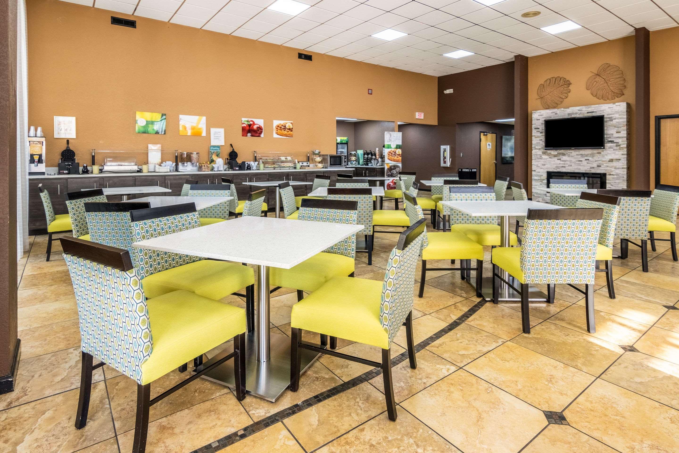 Quality Inn Perry - National Fairgrounds Area Exteriör bild